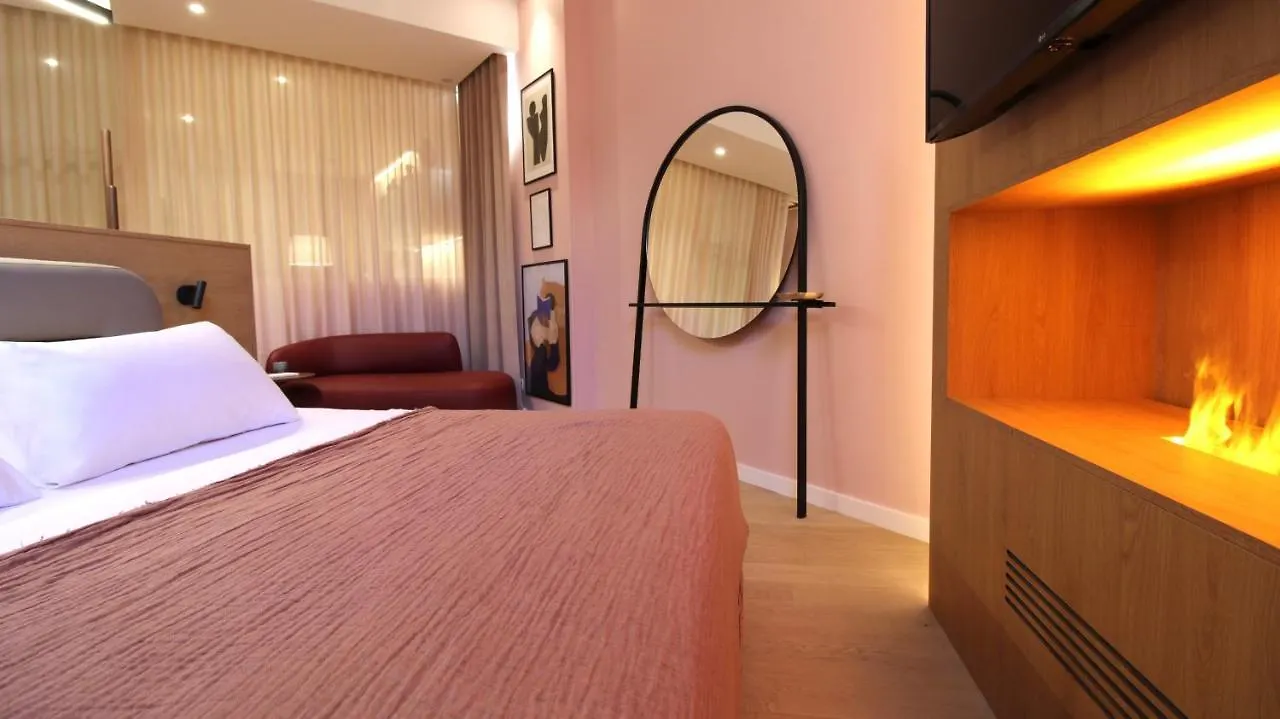 Mihotel Sala Lyon Francja